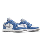 Jordan 1 Low True Blue Cement (GS) – lifestyle foto | Purekickz