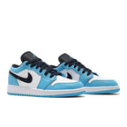 Jordan 1 Low UNC (2021) (GS) – lifestyle foto | Purekickz