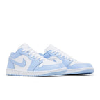 Jordan 1 Low White Aluminum (W) – lifestyle foto | Purekickz