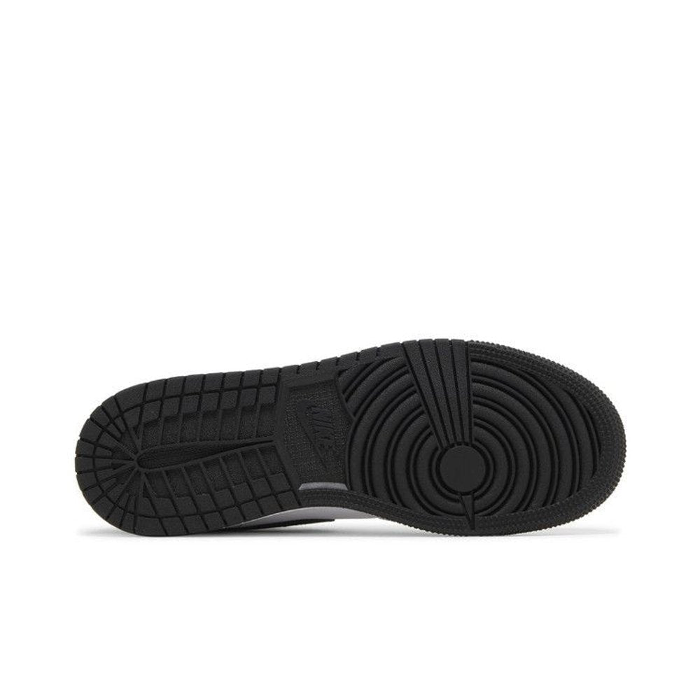 Jordan 1 Low White Black (GS) – zadní pohled | Purekickz