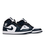 Jordan 1 Mid Armory Navy – lifestyle foto | Purekickz