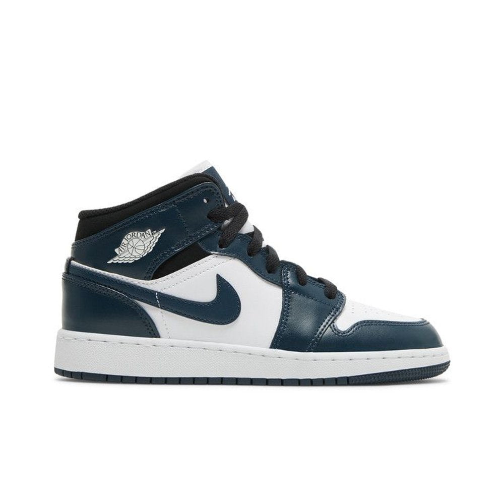 Jordan 1 Mid Armory Navy (GS) – boční pohled | Purekickz