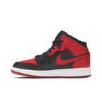 Jordan 1 Mid Banned (2020) (GS) – hlavní pohled | Purekickz