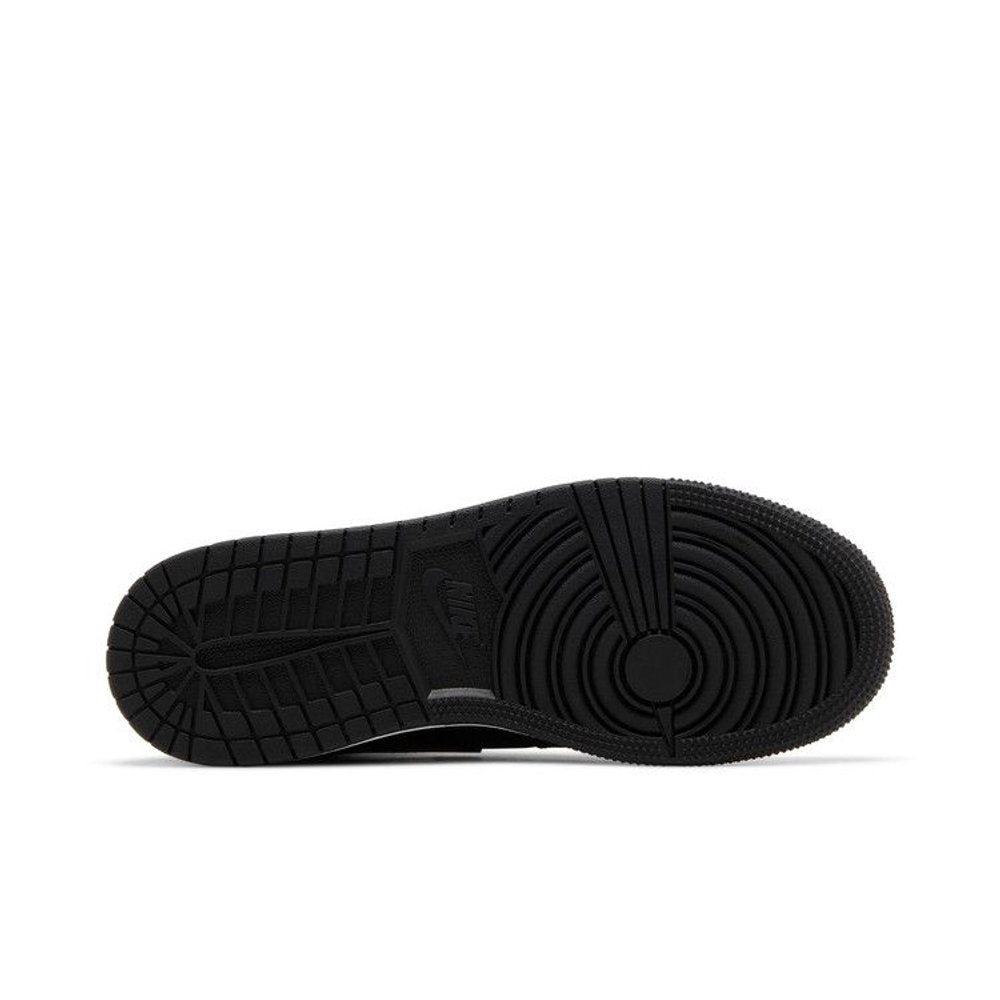 Jordan 1 Mid Black Metallic Gold Swoosh (GS) – zadní pohled | Purekickz