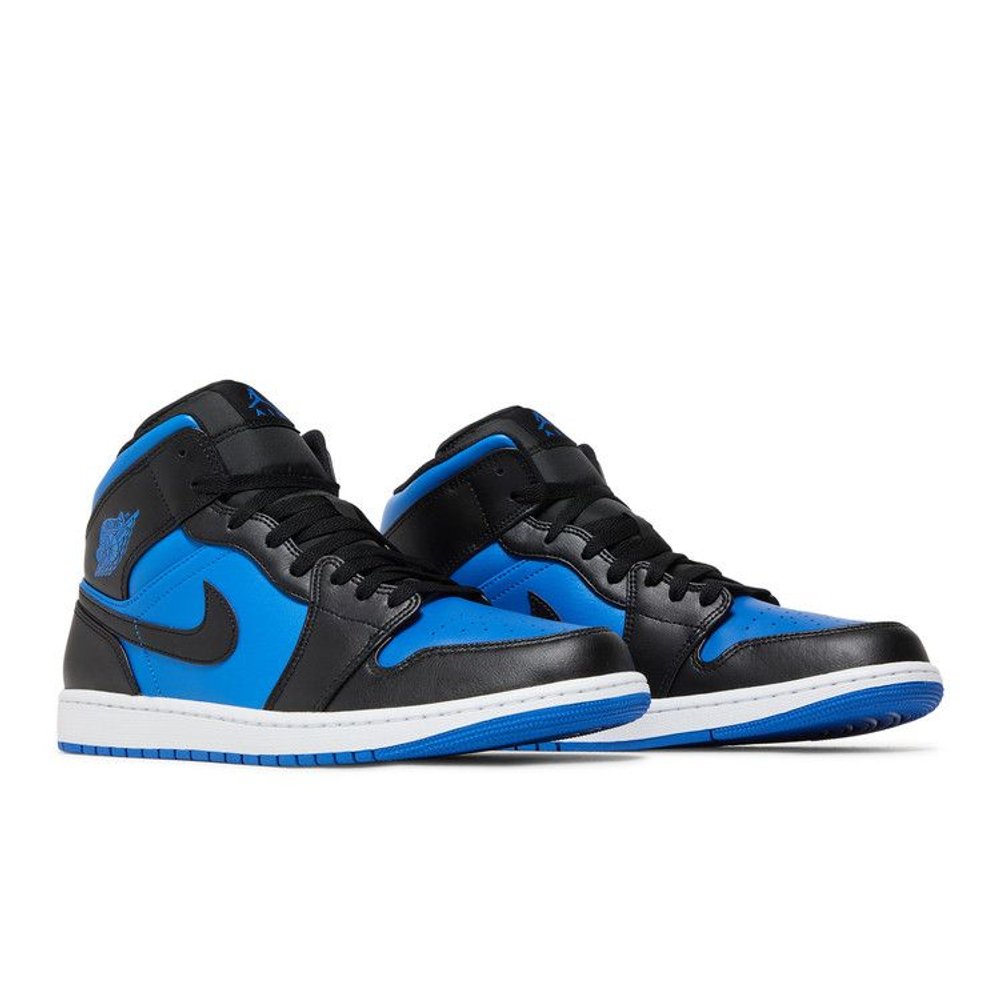 Jordan 1 Mid Black Royal Blue – lifestyle foto | Purekickz