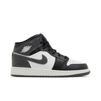 Jordan 1 Mid Black White Iron Grey (GS) – boční pohled | Purekickz