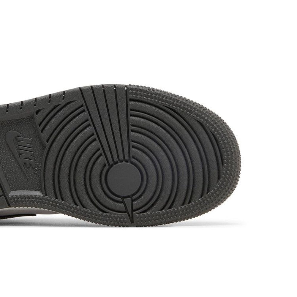 Jordan 1 Mid Black White Iron Grey (GS) – pohled shora | Purekickz