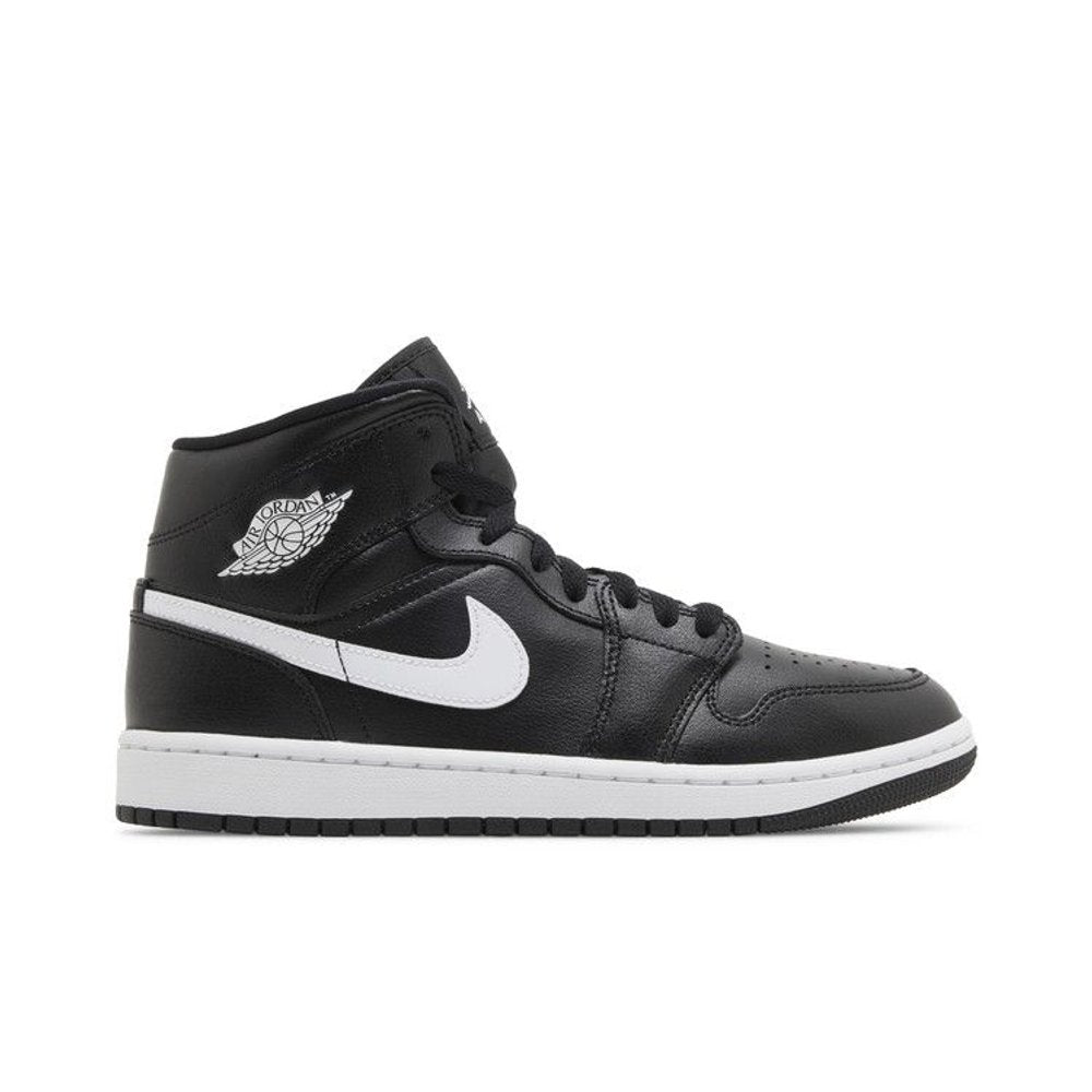 Jordan 1 Mid Black White (W) – boční pohled | Purekickz