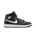 Jordan 1 Mid Black White (W) – boční pohled | Purekickz