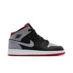 Jordan 1 Mid Bred Shadow (GS) – boční pohled | Purekickz