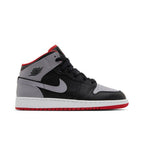 Jordan 1 Mid Bred Shadow (GS) – boční pohled | Purekickz