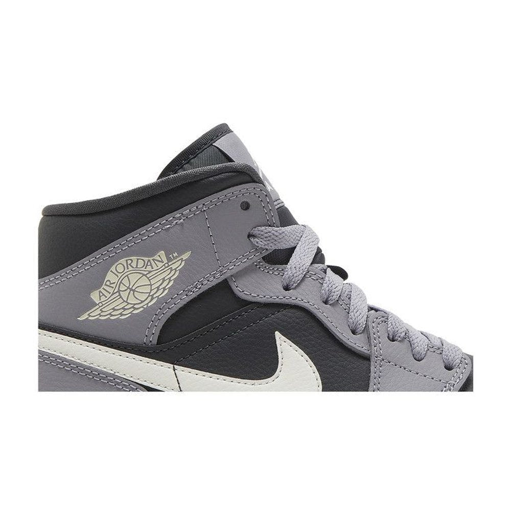 Jordan 1 Mid Cement Grey (W) – detail | Purekickz