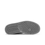 Jordan 1 Mid Cement Grey (W) – zadní pohled | Purekickz