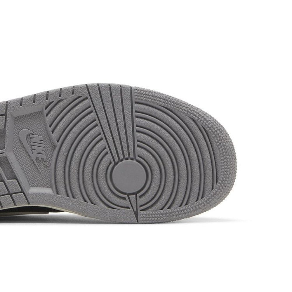 Jordan 1 Mid Cement Grey (W) – pohled shora | Purekickz