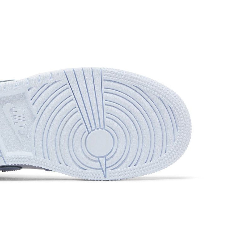 Jordan 1 Mid Cobalt Bliss (GS) – pohled shora | Purekickz