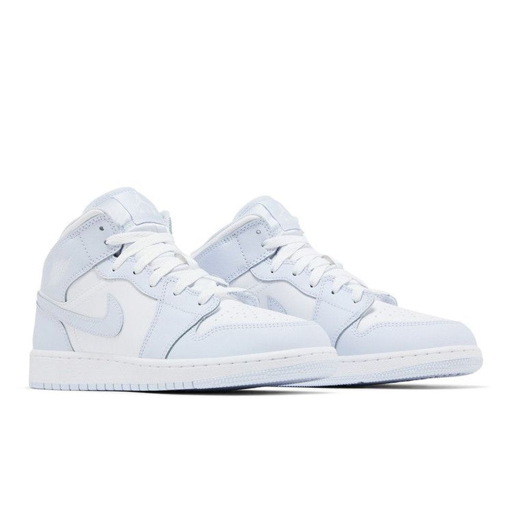 Jordan 1 Mid Cobalt Bliss (GS) – lifestyle foto | Purekickz