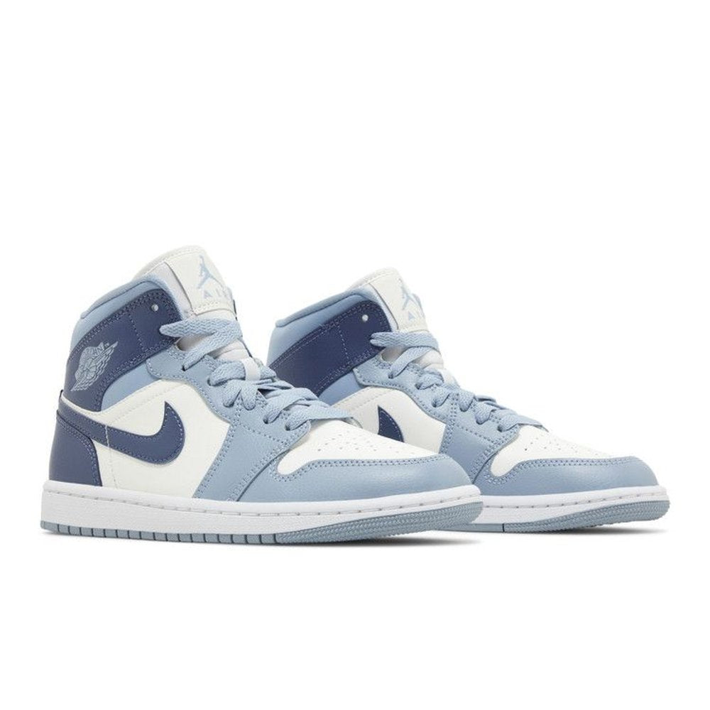 Jordan 1 Mid Diffused Blue – lifestyle foto | Purekickz