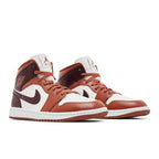 Jordan 1 Mid Dusty Peach Night Maroon (Women's) – lifestyle foto | Purekickz