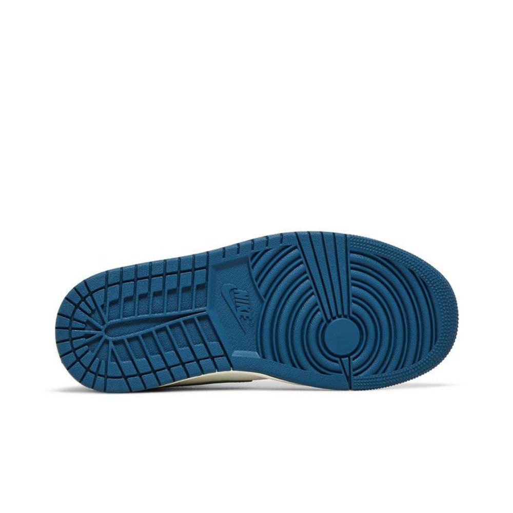 Jordan 1 Mid French Blue (W) – zadní pohled | Purekickz