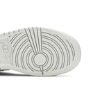 Jordan 1 Mid Grey Camo (GS) – pohled shora | Purekickz