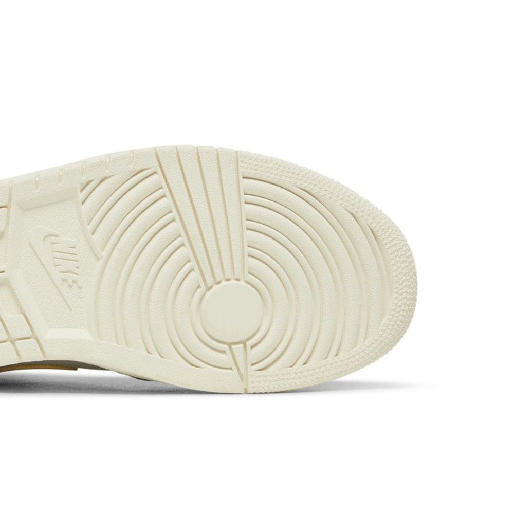 Jordan 1 Mid Grey Onyx – pohled shora | Purekickz