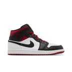 Jordan 1 Mid Gym Red Black Toe – boční pohled | Purekickz