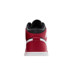 Jordan 1 Mid Gym Red Black White – detail materiálu | Purekickz