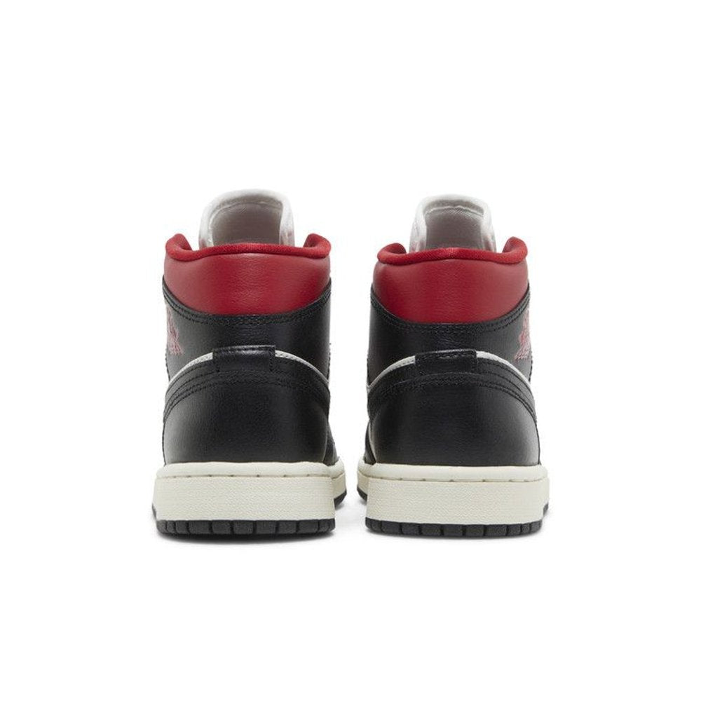 Jordan 1 Mid Gym Red Panda (W) – podrážka | Purekickz