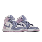 Jordan 1 Mid Indigo Haze Doll White (W) – lifestyle foto | Purekickz
