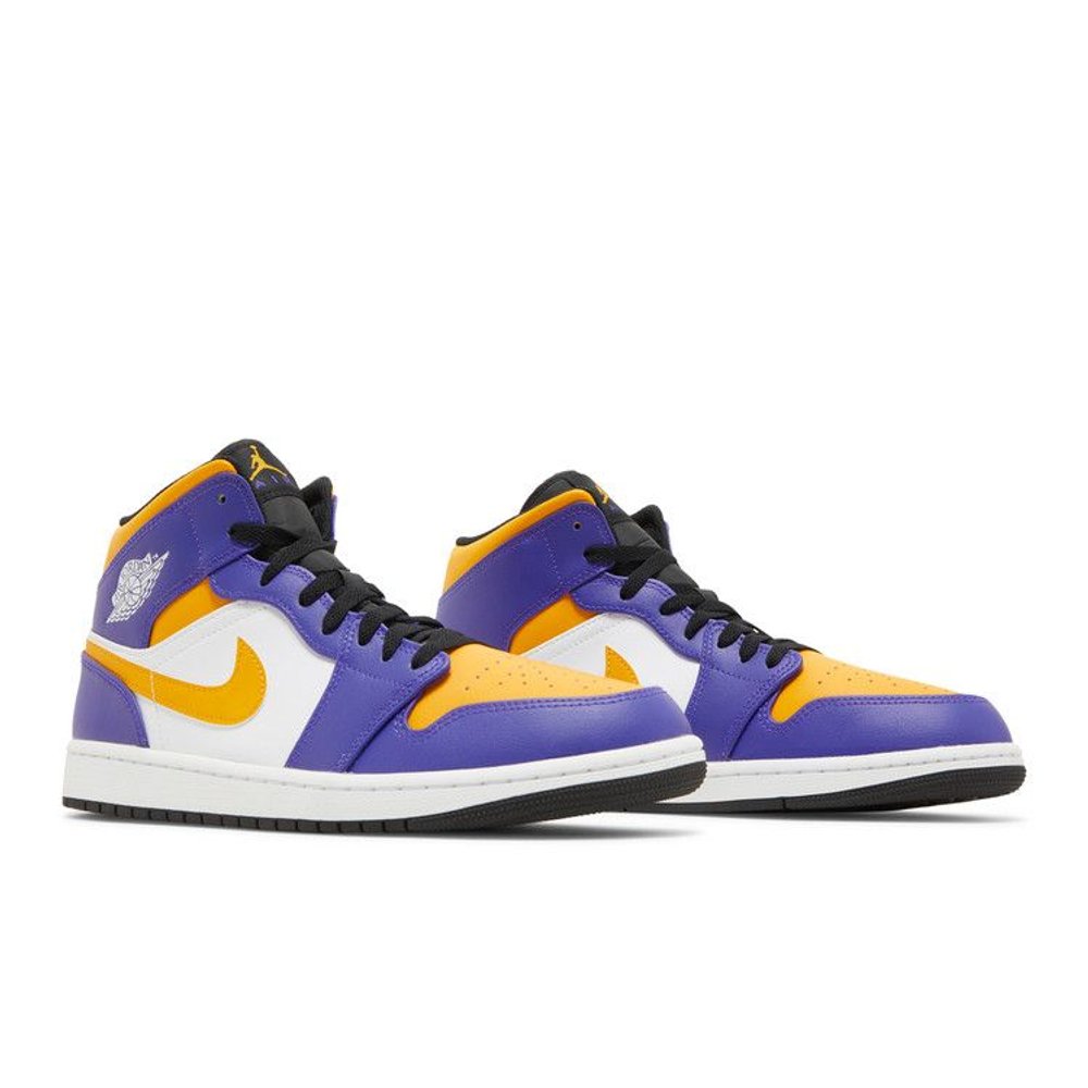 Jordan 1 Mid Lakers – lifestyle foto | Purekickz