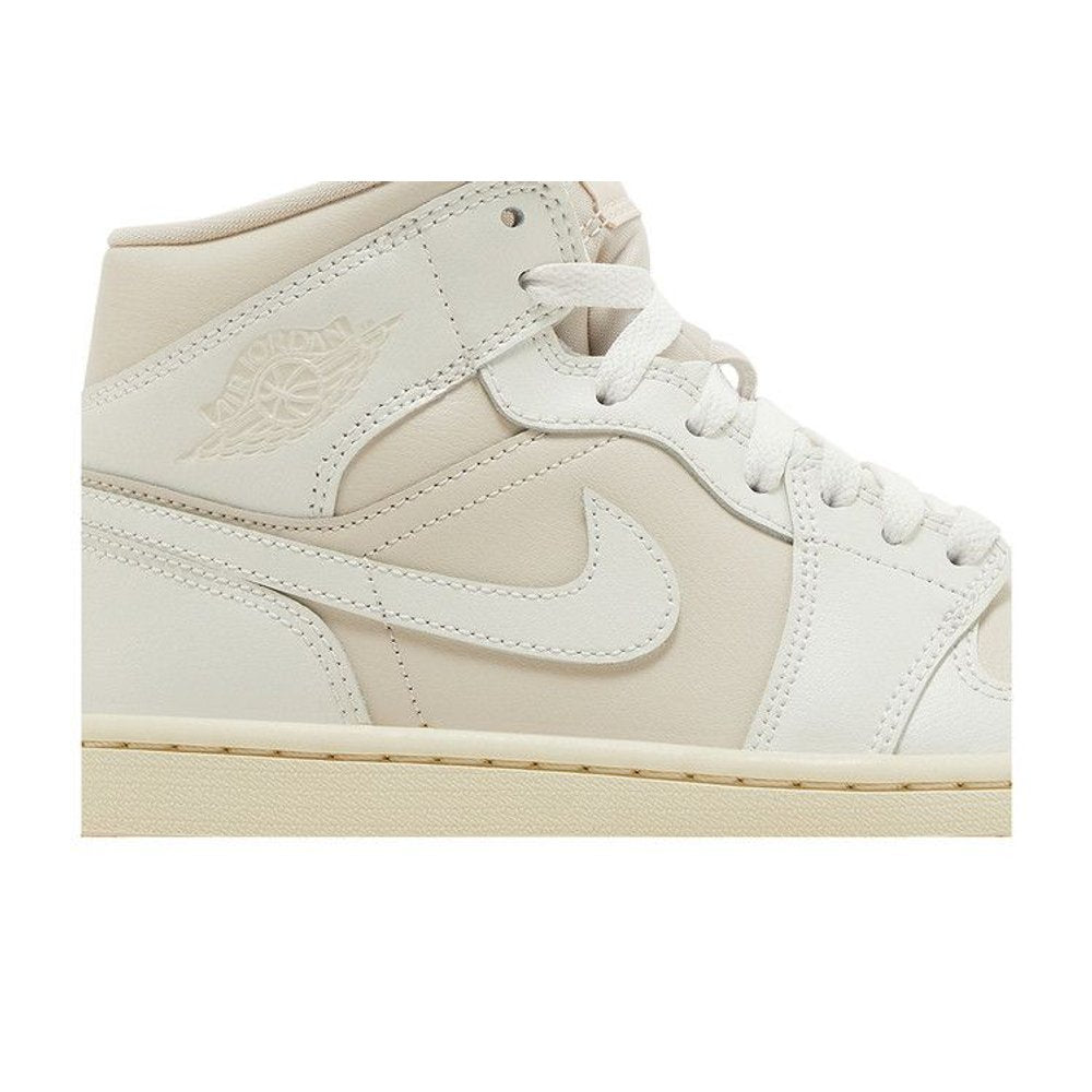 Jordan 1 Mid Legend Light Brown (W) – detail | Purekickz
