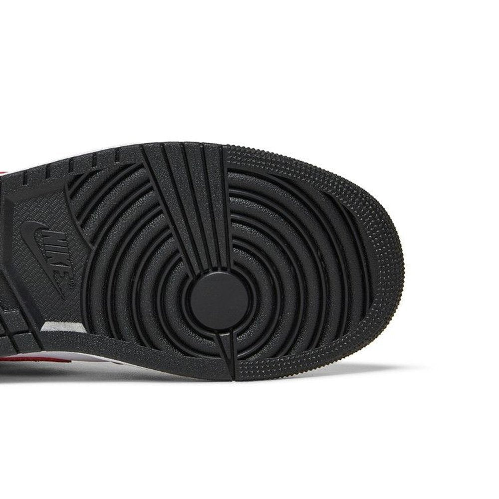 Jordan 1 Mid Light Curry Cardinal – pohled shora | Purekickz