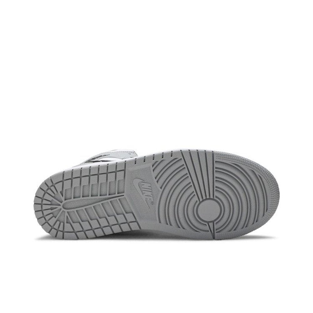 Jordan 1 Mid Light Smoke Grey Anthracite – zadní pohled | Purekickz
