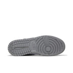 Jordan 1 Mid Light Smoke Grey (GS) – zadní pohled | Purekickz