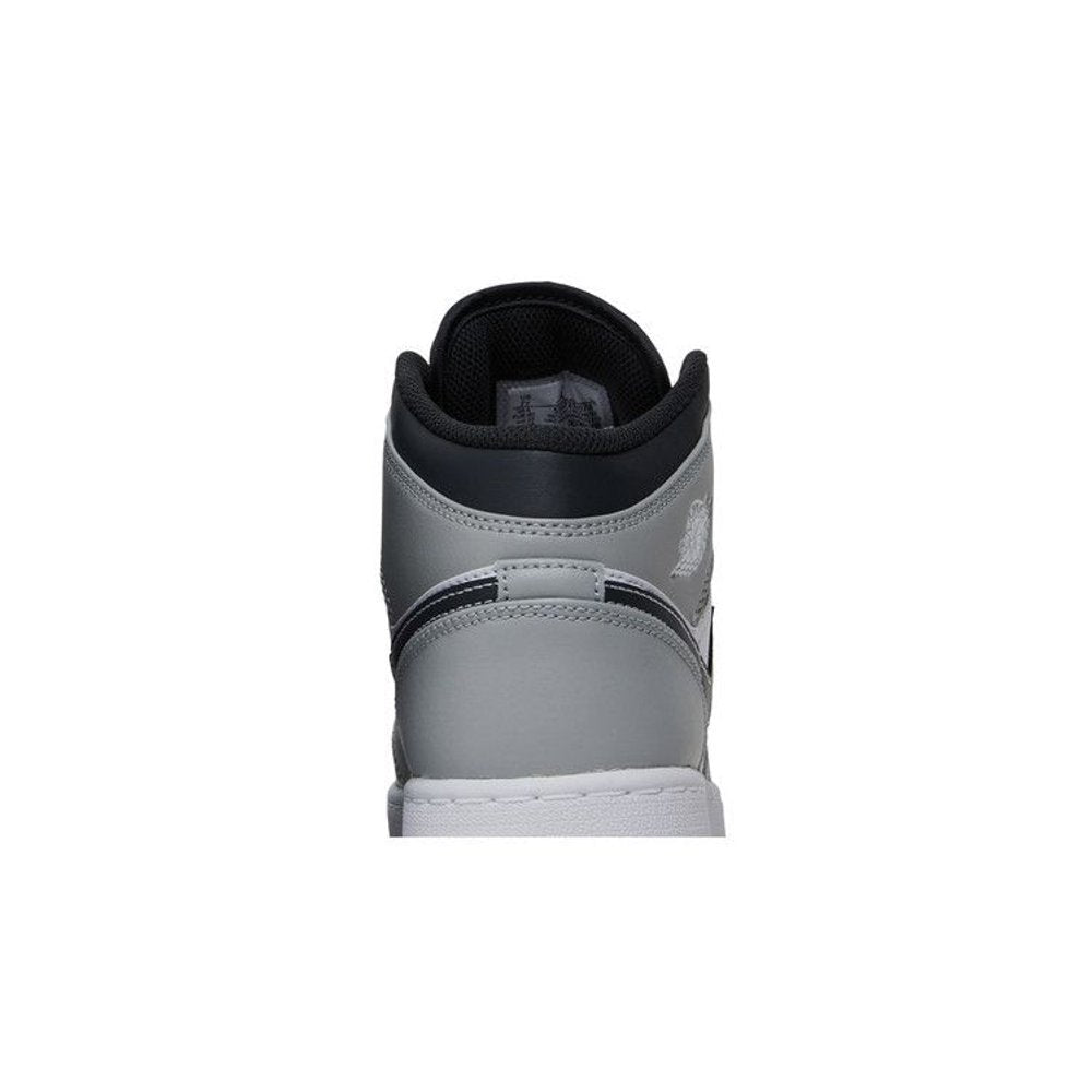 Jordan 1 Mid Light Smoke Grey (GS) – detail materiálu | Purekickz