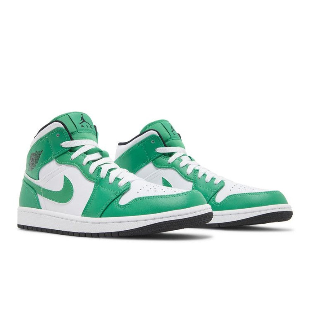 Jordan 1 Mid Lucky Green – lifestyle foto | Purekickz