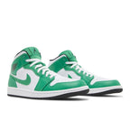 Jordan 1 Mid Lucky Green – lifestyle foto | Purekickz