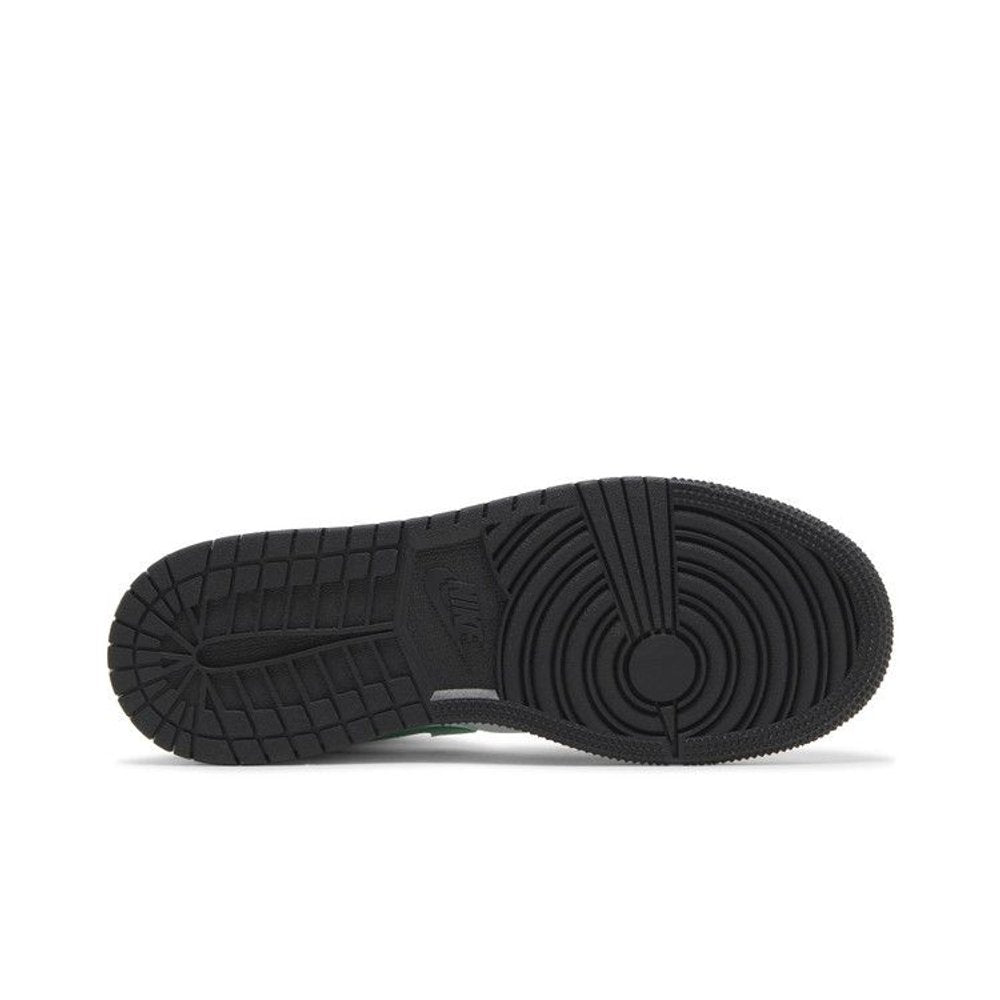 Jordan 1 Mid Lucky Green (GS) – zadní pohled | Purekickz
