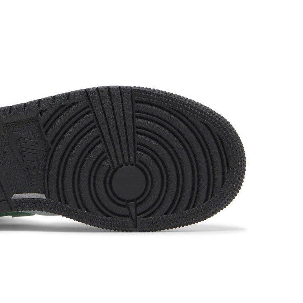 Jordan 1 Mid Lucky Green (GS) – pohled shora | Purekickz