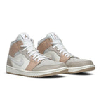 Jordan 1 Mid Milan – lifestyle foto | Purekickz