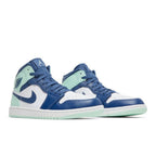 Jordan 1 Mid Mystic Navy Mint Foam – lifestyle foto | Purekickz