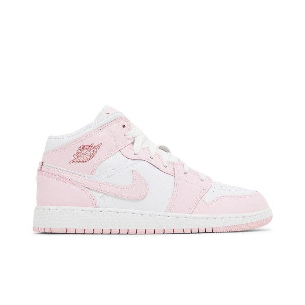 Jordan 1 Mid Pink Foam Fire Red (GS) – boční pohled | Purekickz