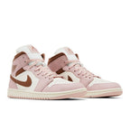 Jordan 1 Mid Pink Oxford Brown – lifestyle foto | Purekickz