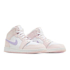 Jordan 1 Mid Pink Wash (GS) – lifestyle foto | Purekickz