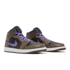 Jordan 1 Mid Purple Mocha – lifestyle foto | Purekickz