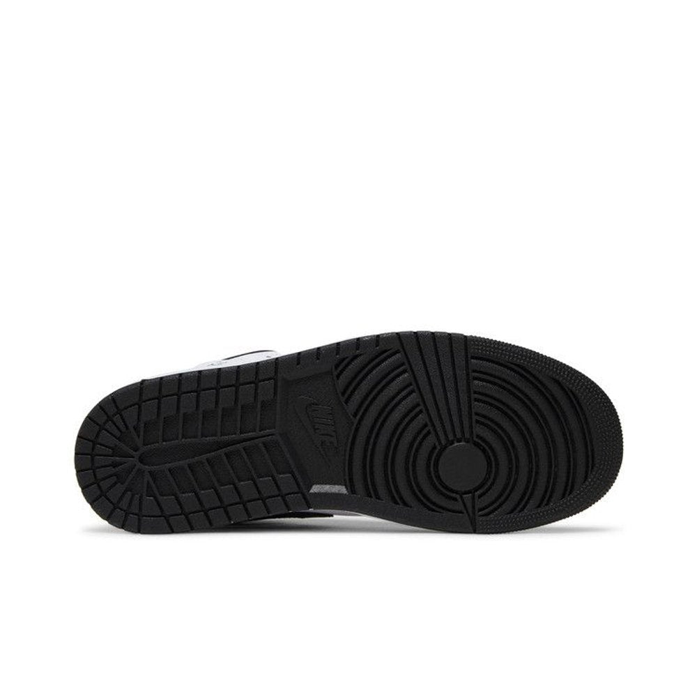 Jordan 1 Mid Reverse Panda – zadní pohled | Purekickz
