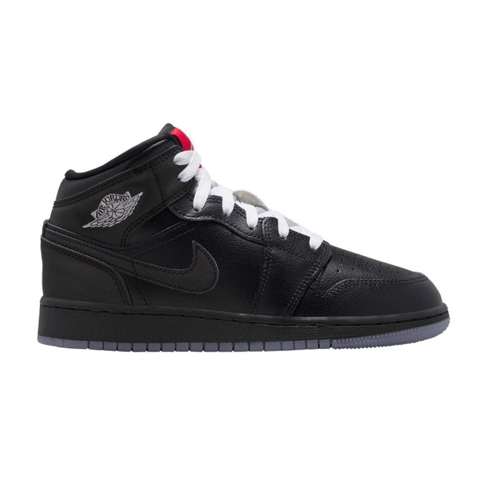 Jordan 1 Mid SE Black Metallic Reimagined (GS) – boční pohled | Purekickz