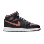 Jordan 1 Mid SE Black Sky J Mauve White Sky J Orange (GS) – boční pohled | Purekickz