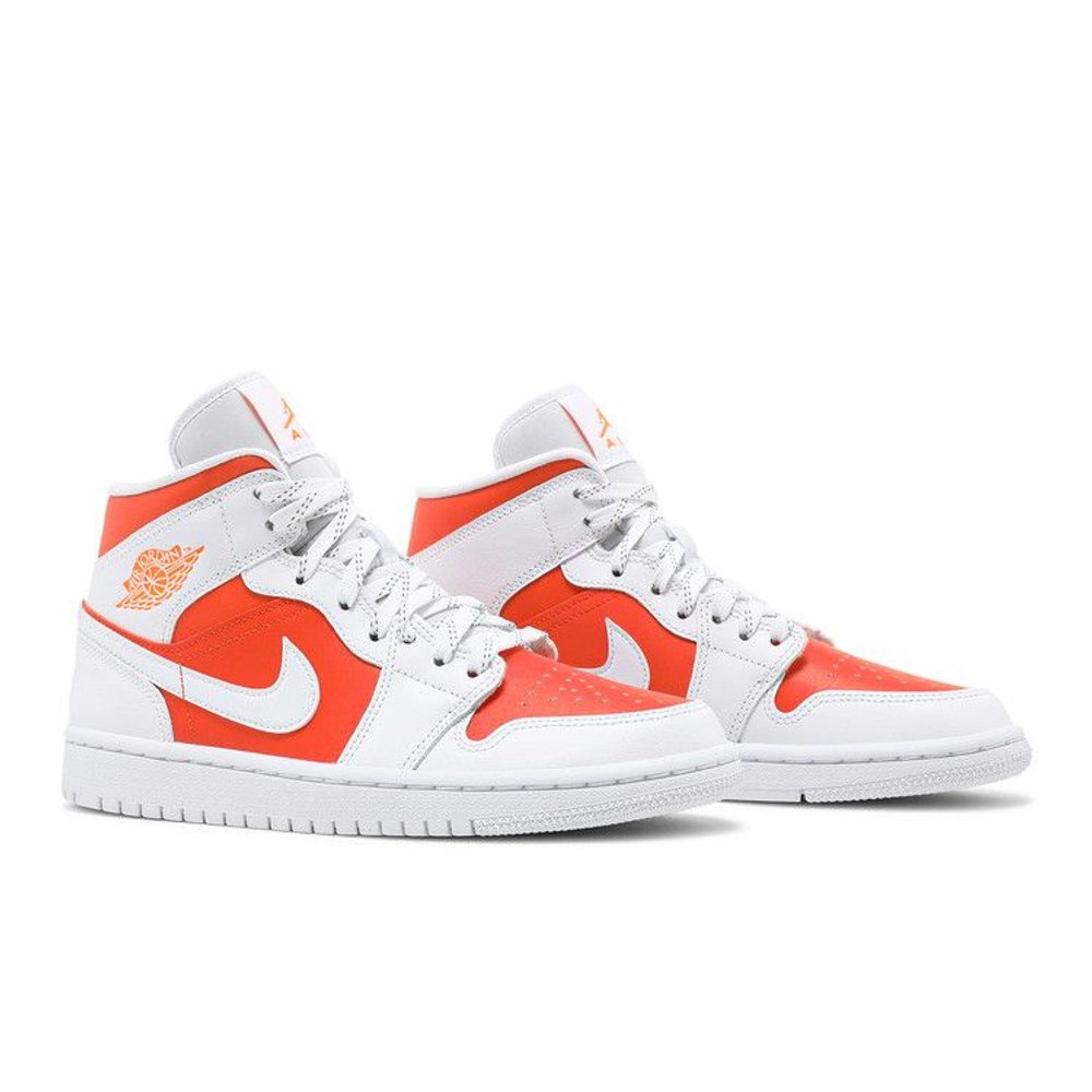 Jordan 1 Mid SE Bright Citrus (W) – lifestyle foto | Purekickz