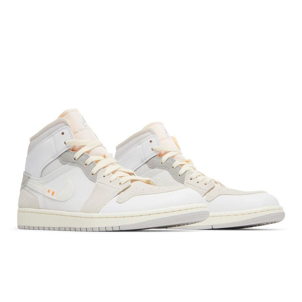 Jordan 1 Mid SE Craft Inside Out White Grey – lifestyle foto | Purekickz